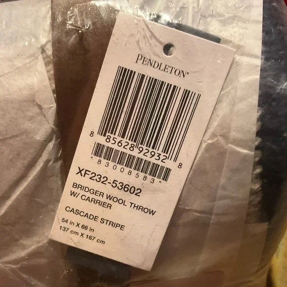 Pendleton Wool Throw (54x66”) & Leather Carrier Straps - Picture 7 of 7